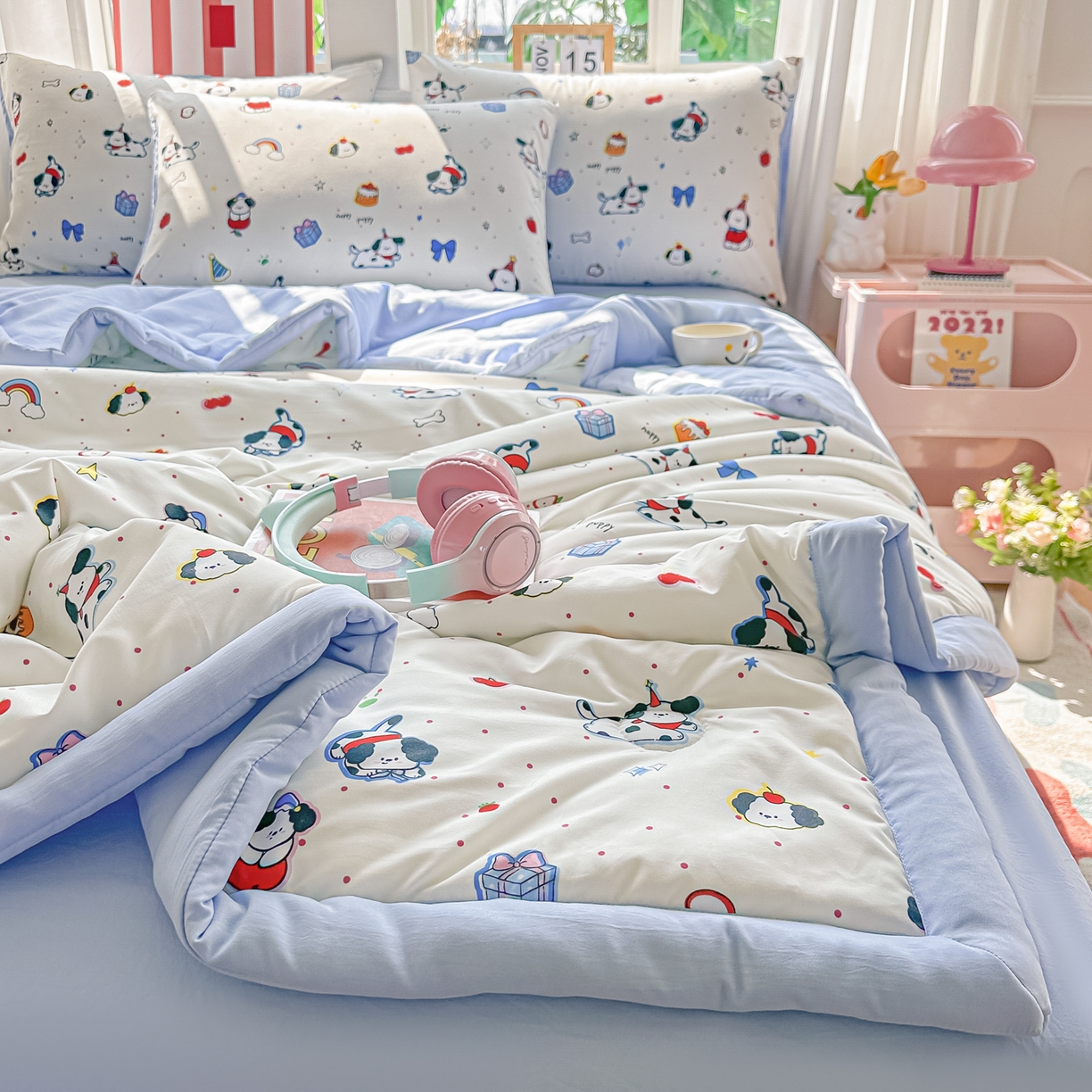 91家纺网 家纺一手货源 找家纺 颜选 2026新款水洗棉夏被夏凉被空调被四件套 空调被圣诞幸运小狗