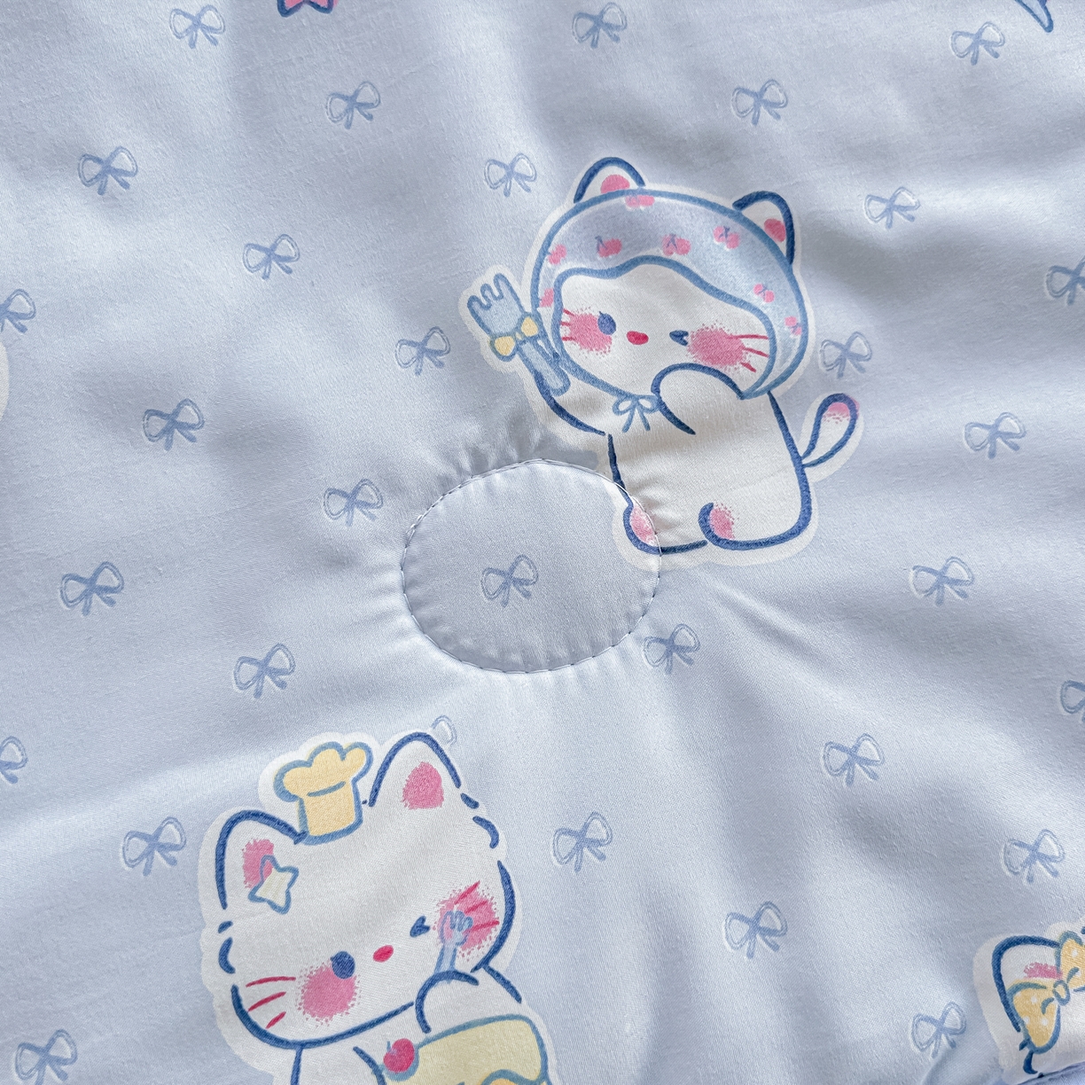 91家纺网 家纺一手货源 找家纺 颜选 2026新款水洗棉夏被夏凉被空调被四件套 空调被幸运奶芙猫