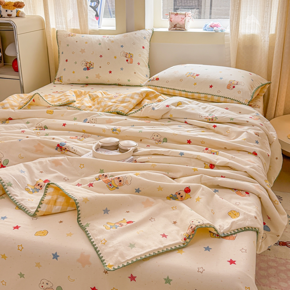 91家纺网 家纺一手货源 找家纺 简宜家居（朝初家纺） 2026新款全棉花卉卡通系列贝壳边夏被四件套 七彩星星