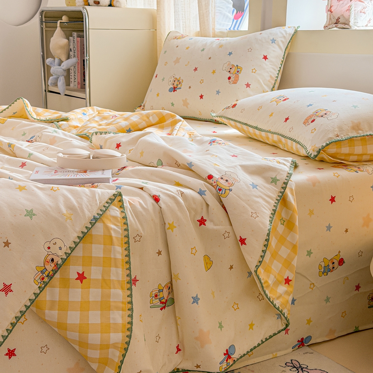 91家纺网 家纺一手货源 找家纺 简宜家居（朝初家纺） 2026新款全棉花卉卡通系列贝壳边夏被四件套 七彩星星