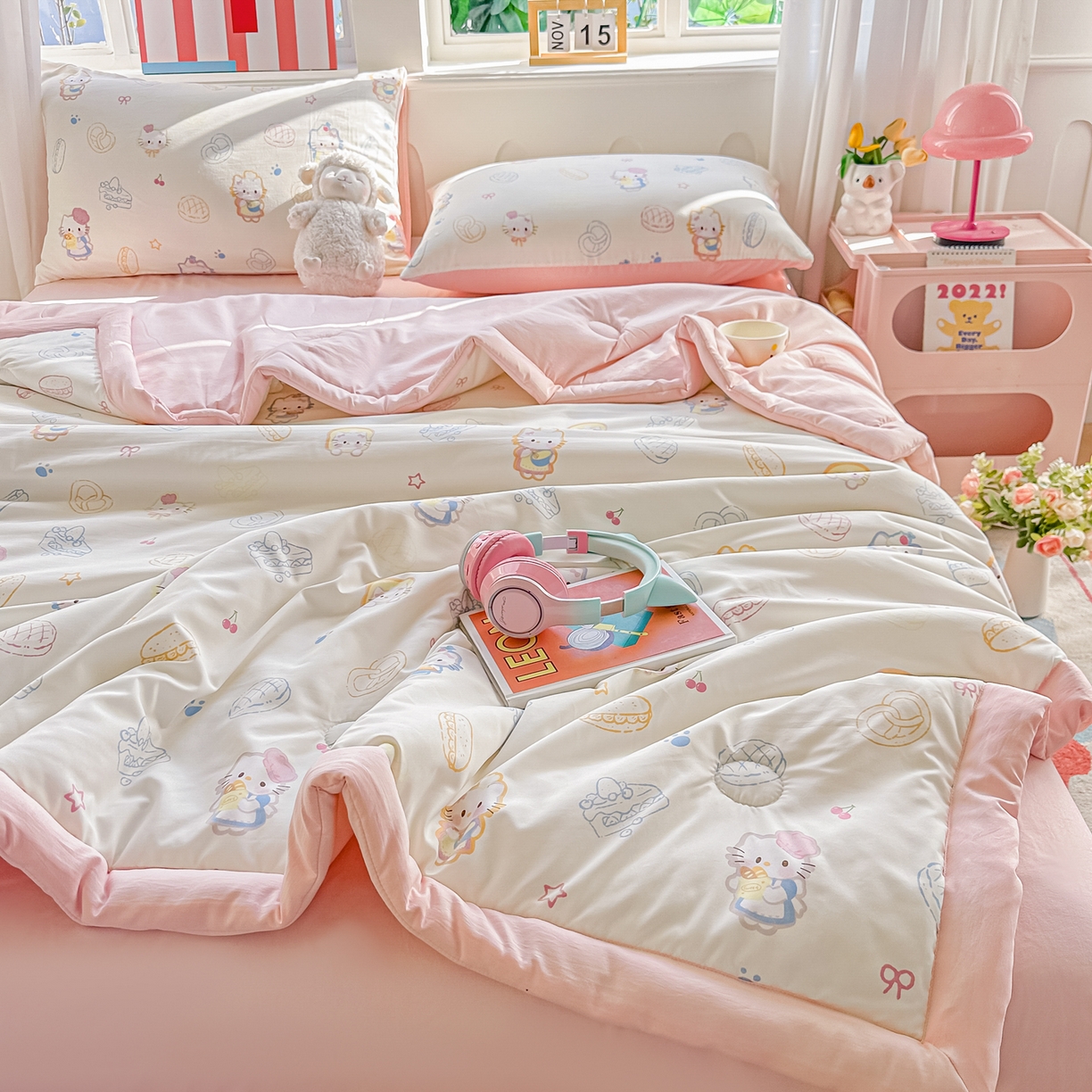 91家纺网 家纺一手货源 找家纺 颜选 2026新款水洗棉夏被夏凉被空调被四件套 空调被喵喵时光