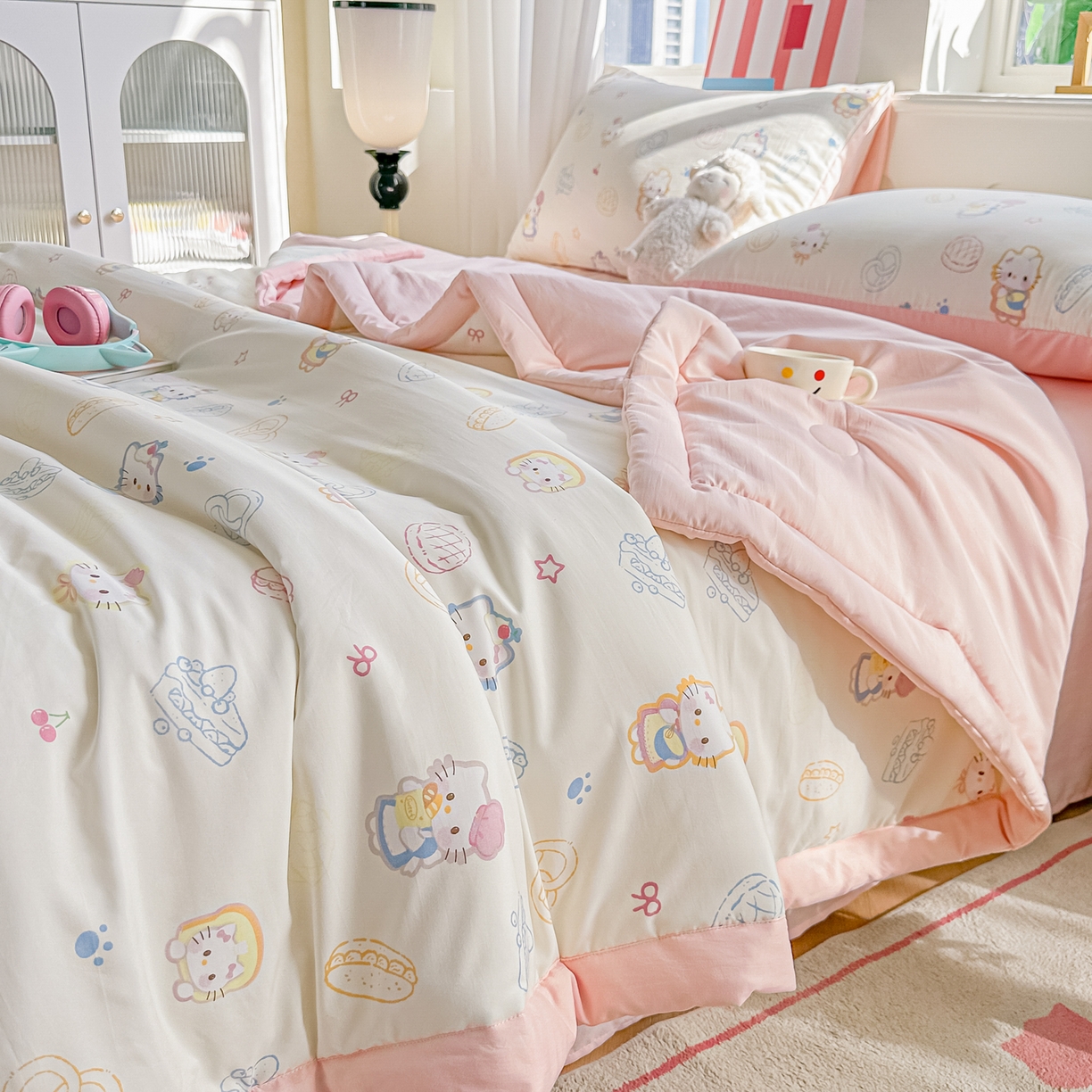 91家纺网 家纺一手货源 找家纺 颜选 2026新款水洗棉夏被夏凉被空调被四件套 空调被喵喵时光