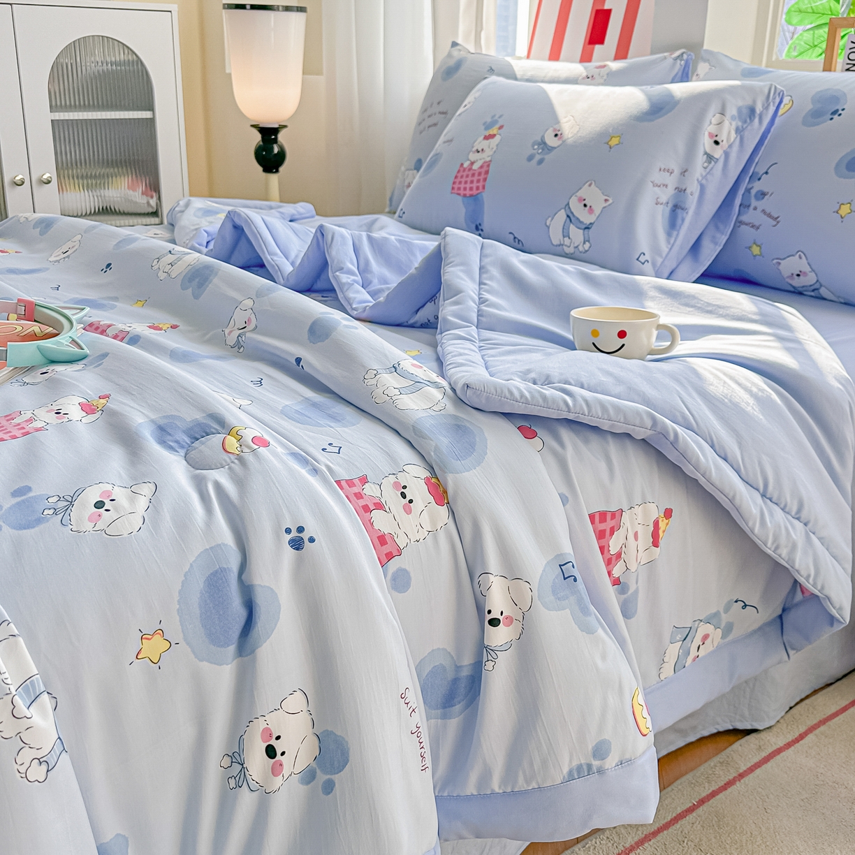 91家纺网 家纺一手货源 找家纺 颜选 2026新款水洗棉夏被夏凉被空调被四件套 空调被汪星人