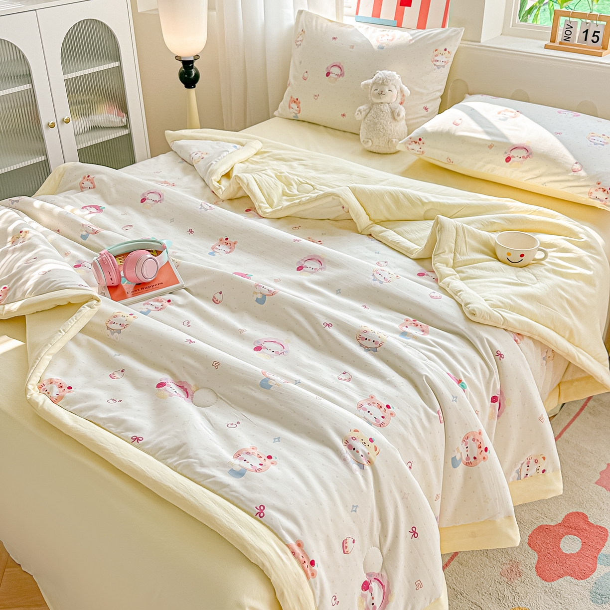 91家纺网 家纺一手货源 找家纺 颜选 2026新款水洗棉夏被夏凉被空调被四件套 空调被幸运猫