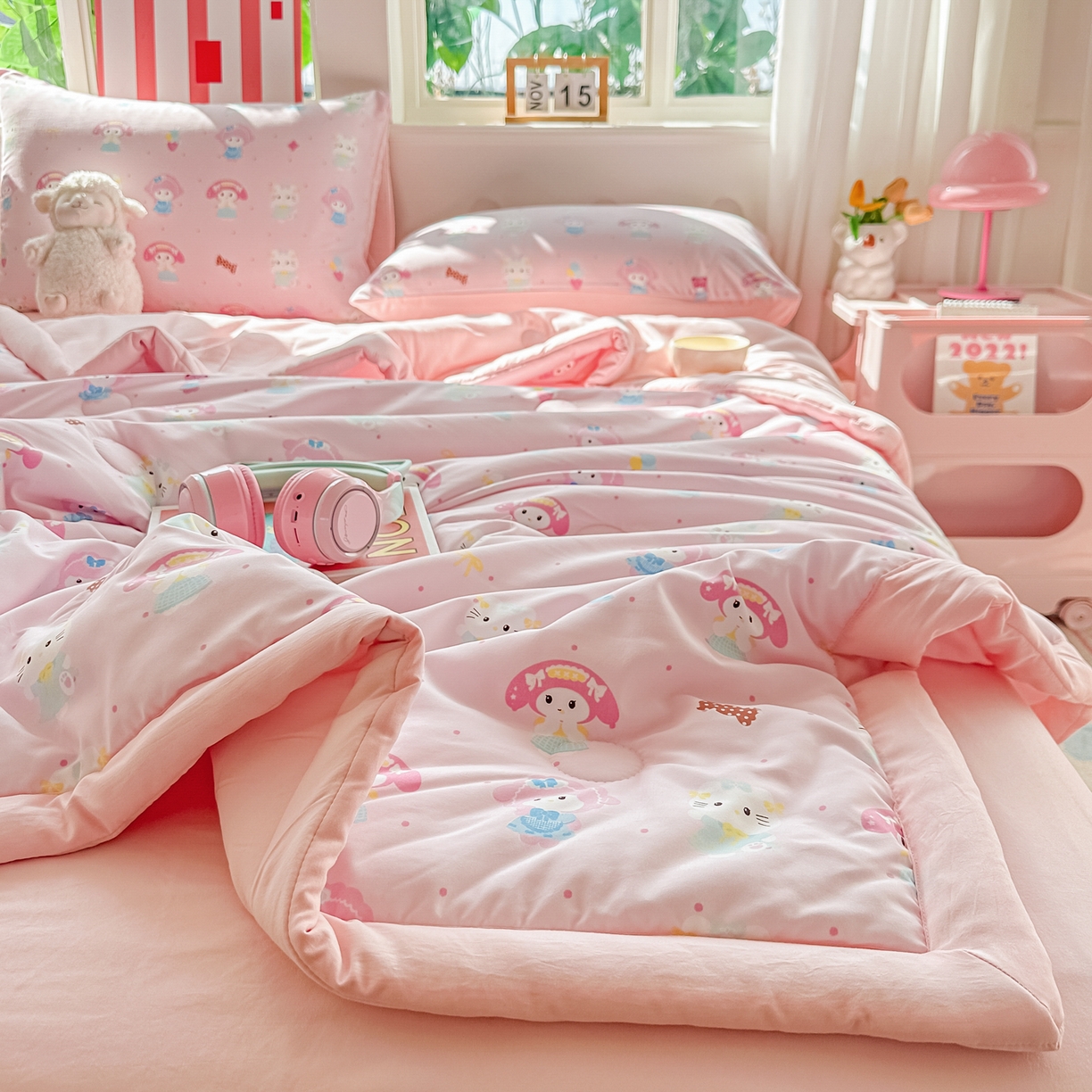 91家纺网 家纺一手货源 找家纺 颜选 2026新款水洗棉夏被夏凉被空调被四件套 空调被少女萌宠