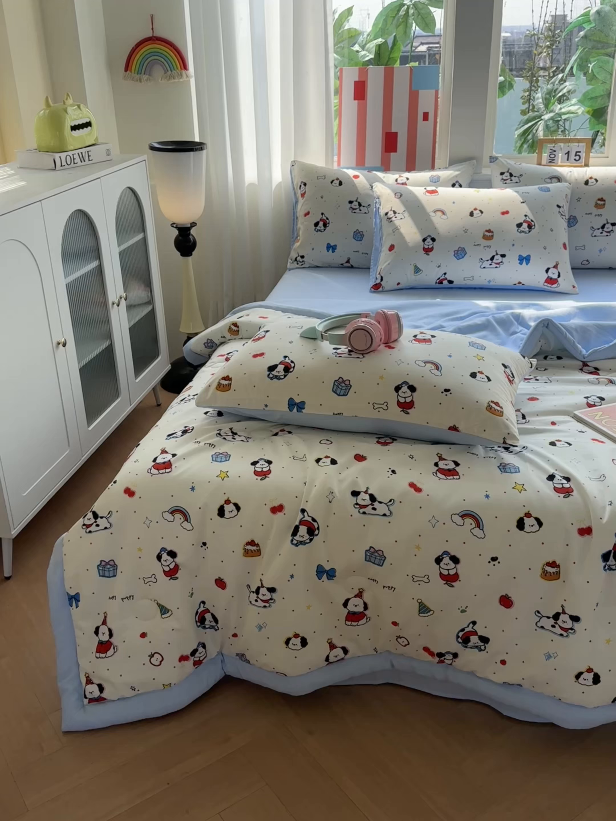 91家纺网 家纺一手货源 找家纺 颜选 2026新款水洗棉夏被夏凉被空调被四件套 空调被圣诞幸运小狗