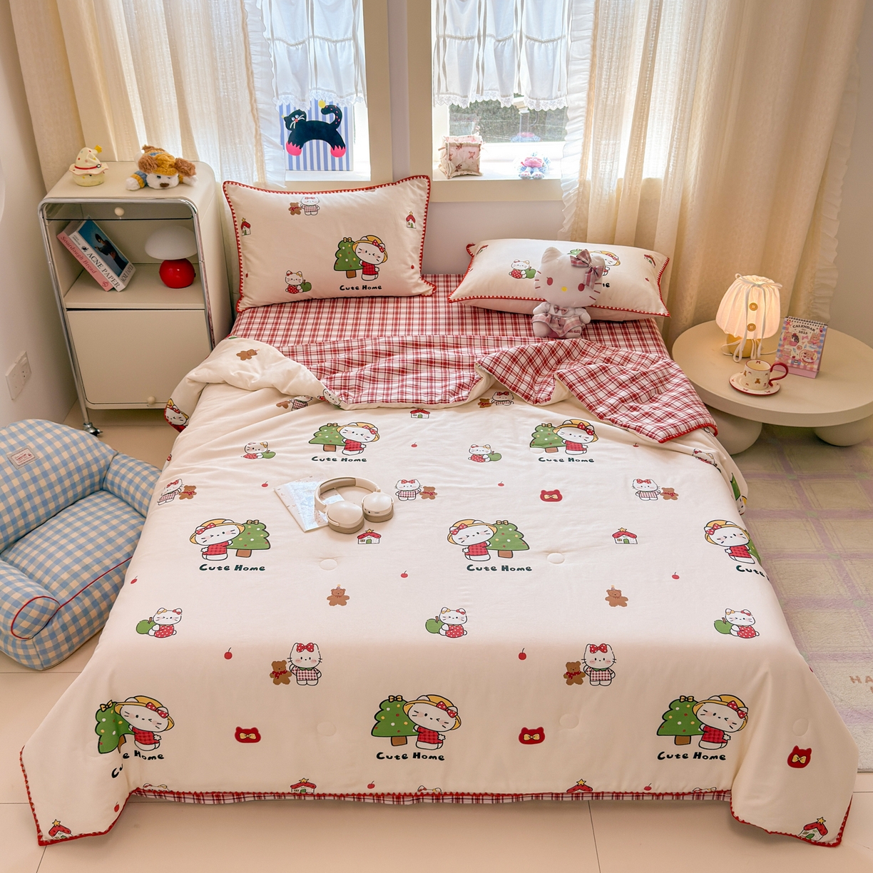 91家纺网 家纺一手货源 找家纺 简宜家居（朝初家纺） 2026新款全棉花卉卡通系列贝壳边夏被四件套 红莓树屋