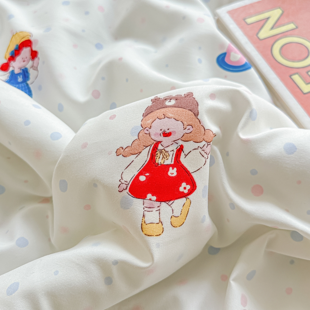 91家纺网 家纺一手货源 找家纺 颜选 2026新款水洗棉夏被夏凉被空调被四件套 空调被小女孩