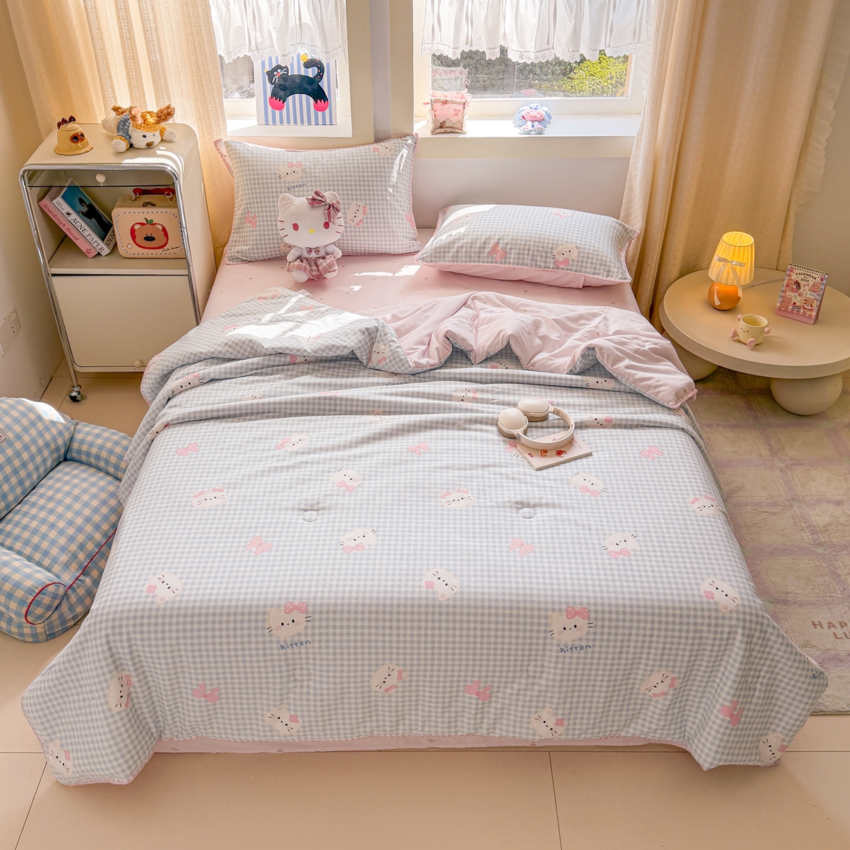 91家纺网 家纺一手货源 找家纺 简宜家居（朝初家纺） 2026新款全棉花卉卡通系列贝壳边夏被四件套 蓝格日记