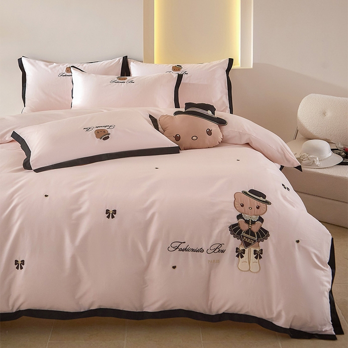 金绣美居 2026新款全棉纯棉卡通贴布绣小香风拼角KT猫四件套凯蒂 粉色