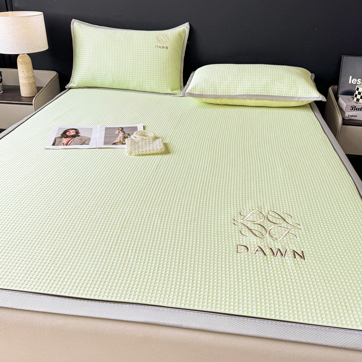 91家纺网 家纺一手货源 找家纺 眠势力 2026新款冰豆豆凉席刺绣款凉席子冰感豆豆床单软凉席三件套可机洗 雅致-绿