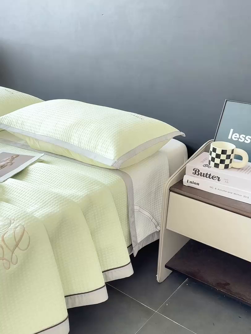 91家纺网 家纺一手货源 找家纺 眠势力 2026新款冰豆豆凉席刺绣款凉席子冰感豆豆床单软凉席三件套可机洗 雅致-绿