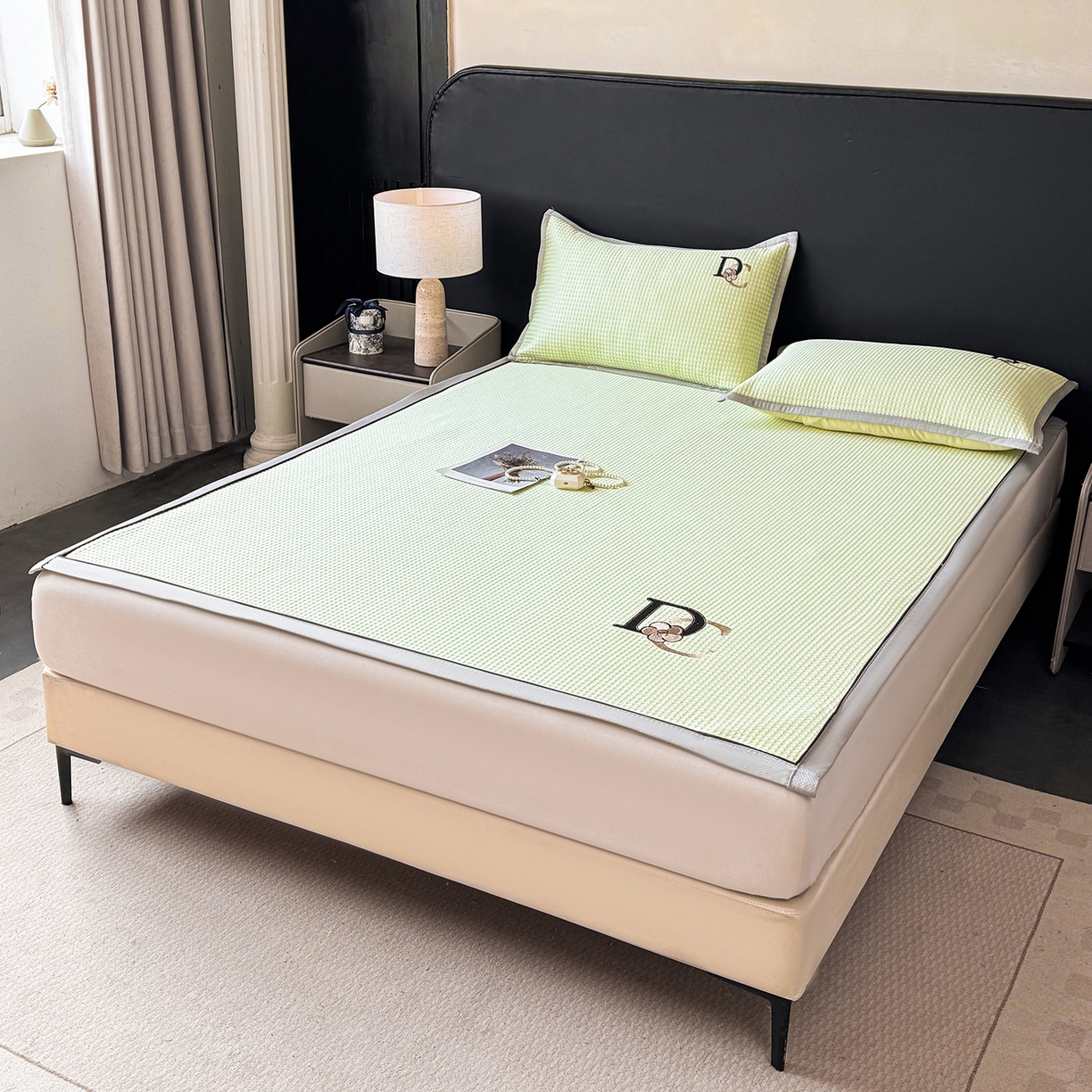 91家纺网 家纺一手货源 找家纺 眠势力 2026新款冰豆豆凉席刺绣款凉席子冰感豆豆床单软凉席三件套可机洗 山茶DC-绿