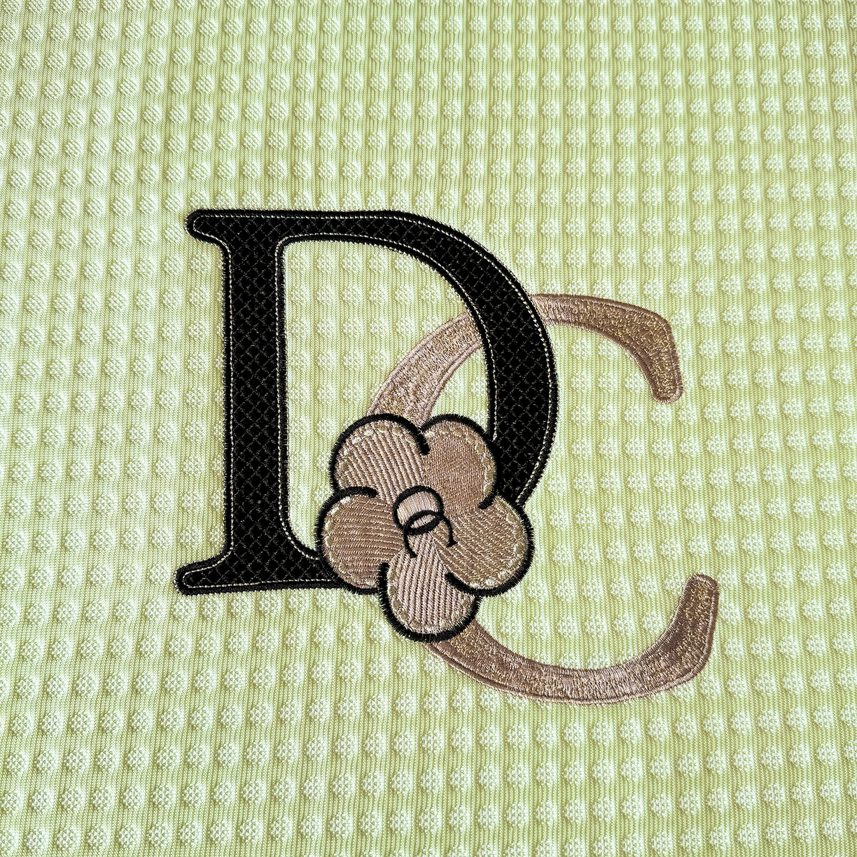 91家纺网 家纺一手货源 找家纺 眠势力 2026新款冰豆豆凉席刺绣款凉席子冰感豆豆床单软凉席三件套可机洗 山茶DC-绿