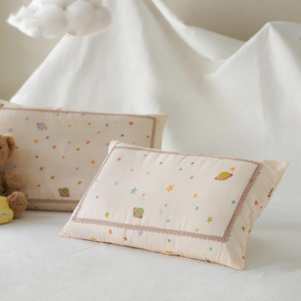 珍贝家纺 2026新款全棉双层纱刺绣花边学生儿童枕枕头枕芯 小星球