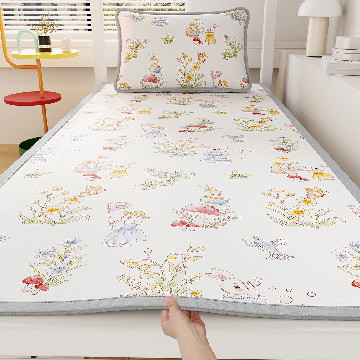 91家纺网 家纺一手货源 找家纺 奇丝雅 2026A类数码印花大版卡通冰丝凉席家用双人冰丝席可机洗单人学生宿舍夏天空调软席 满天星辰【三明治网底】