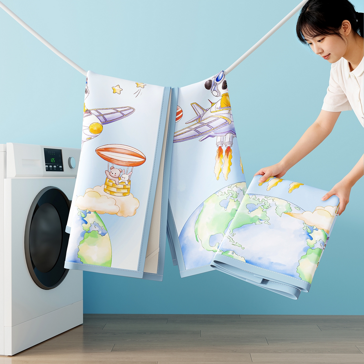 91家纺网 家纺一手货源 找家纺 奇丝雅 2026A类数码印花大版卡通冰丝凉席家用双人冰丝席可机洗单人学生宿舍夏天空调软席 星际漫游【三明治网底】