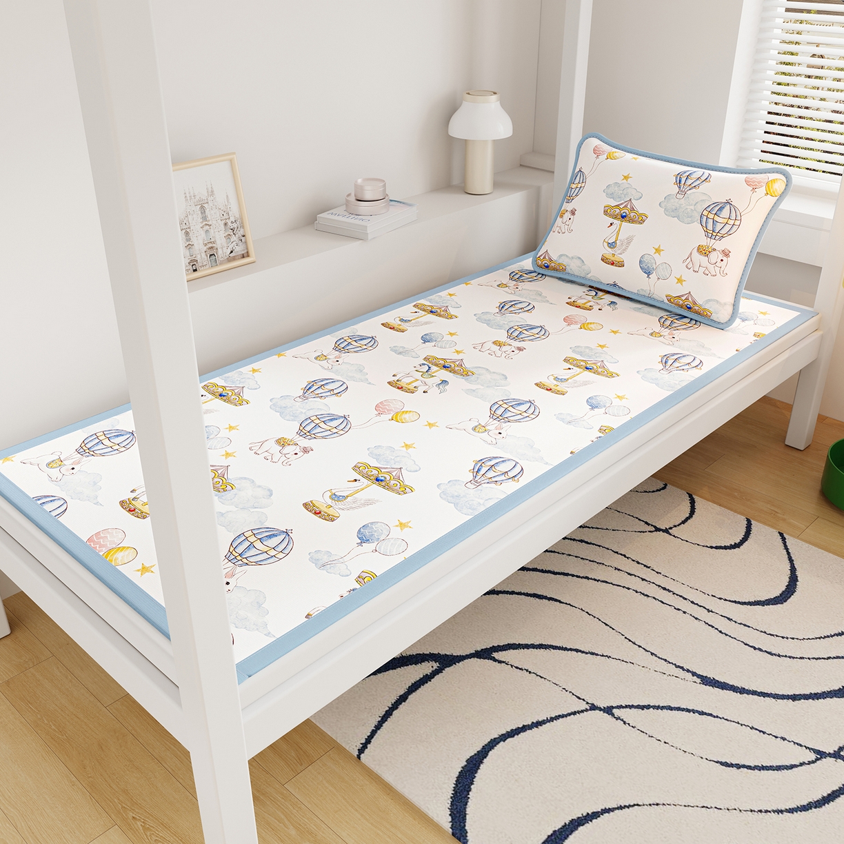 91家纺网 家纺一手货源 找家纺 奇丝雅 2026A类数码印花大版卡通冰丝凉席家用双人冰丝席可机洗单人学生宿舍夏天空调软席 萌象木马【三明治网底】