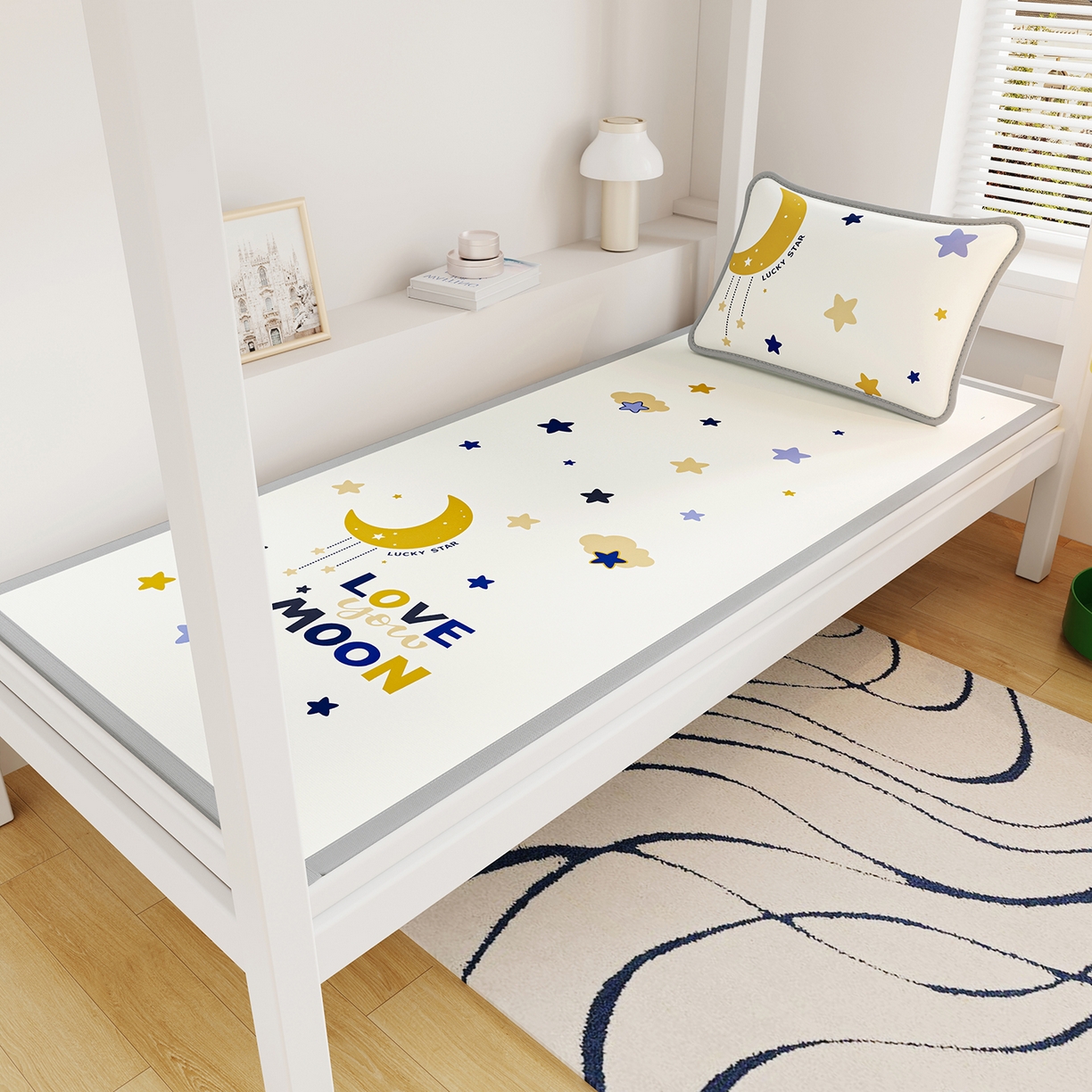 91家纺网 家纺一手货源 找家纺 奇丝雅 2026A类数码印花大版卡通冰丝凉席家用双人冰丝席可机洗单人学生宿舍夏天空调软席 满天星辰【三明治网底】