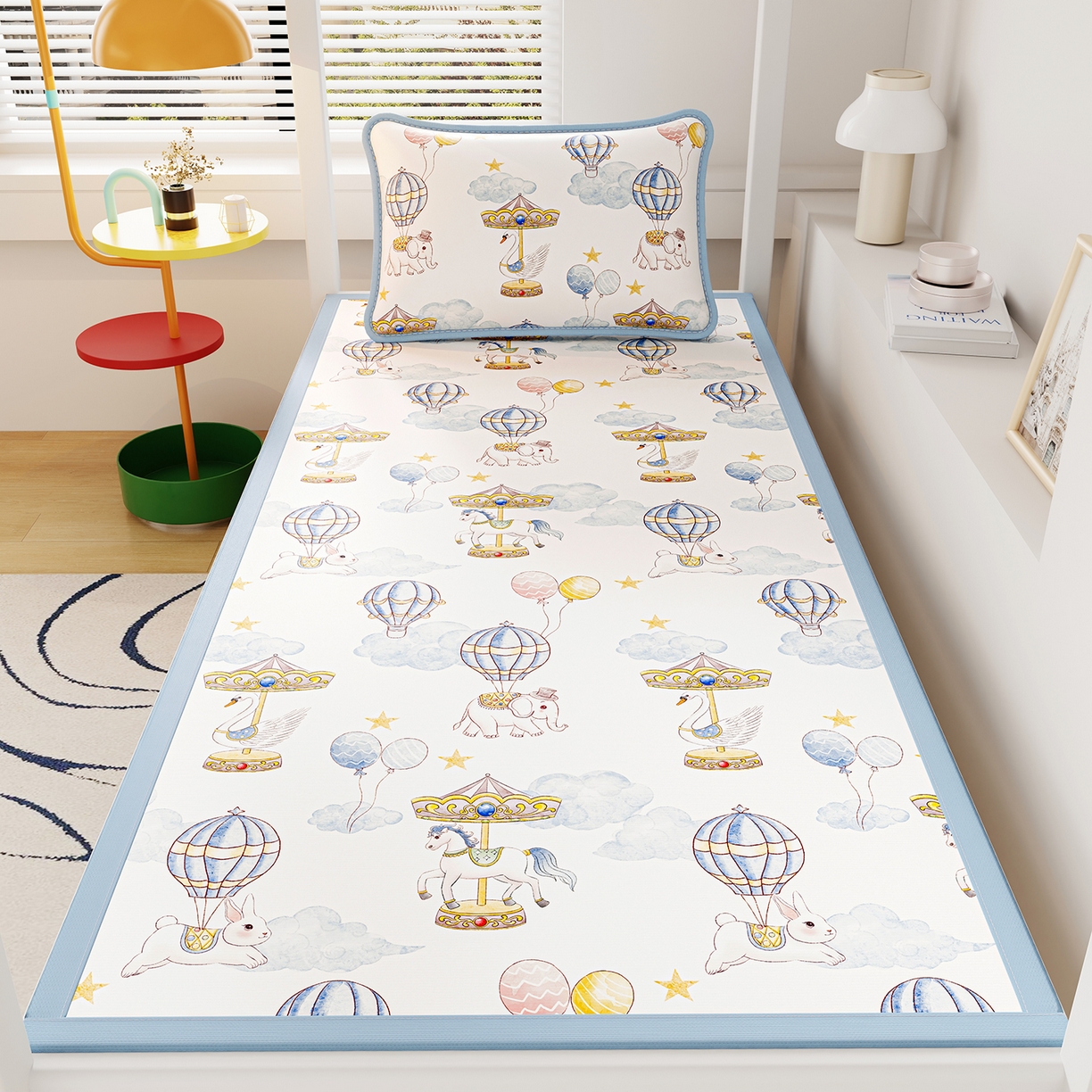 91家纺网 家纺一手货源 找家纺 奇丝雅 2026A类数码印花大版卡通冰丝凉席家用双人冰丝席可机洗单人学生宿舍夏天空调软席 萌象木马【三明治网底】