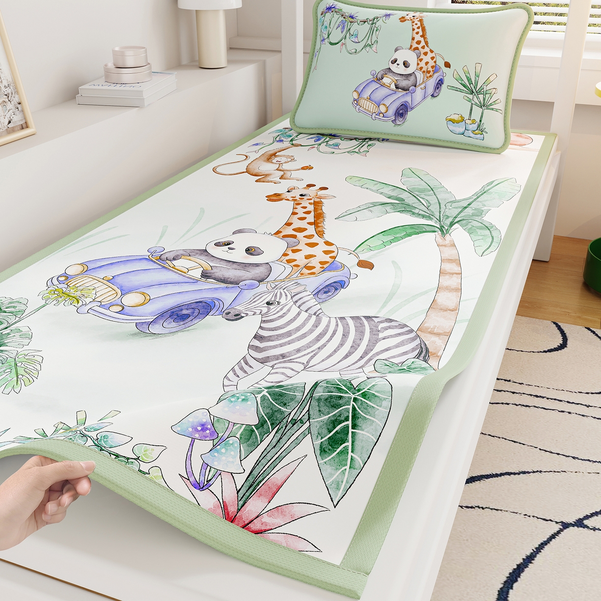 91家纺网 家纺一手货源 找家纺 奇丝雅 2026A类数码印花大版卡通冰丝凉席家用双人冰丝席可机洗单人学生宿舍夏天空调软席 动物乐园【三明治网底】