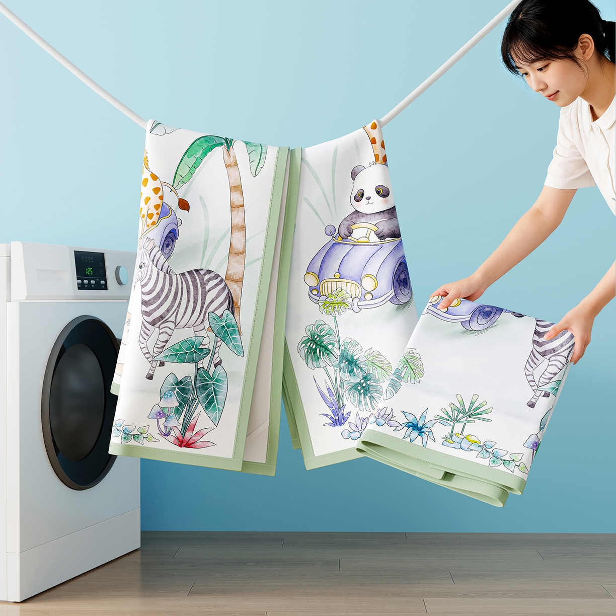 91家纺网 家纺一手货源 找家纺 奇丝雅 2026A类数码印花大版卡通冰丝凉席家用双人冰丝席可机洗单人学生宿舍夏天空调软席 动物乐园【三明治网底】