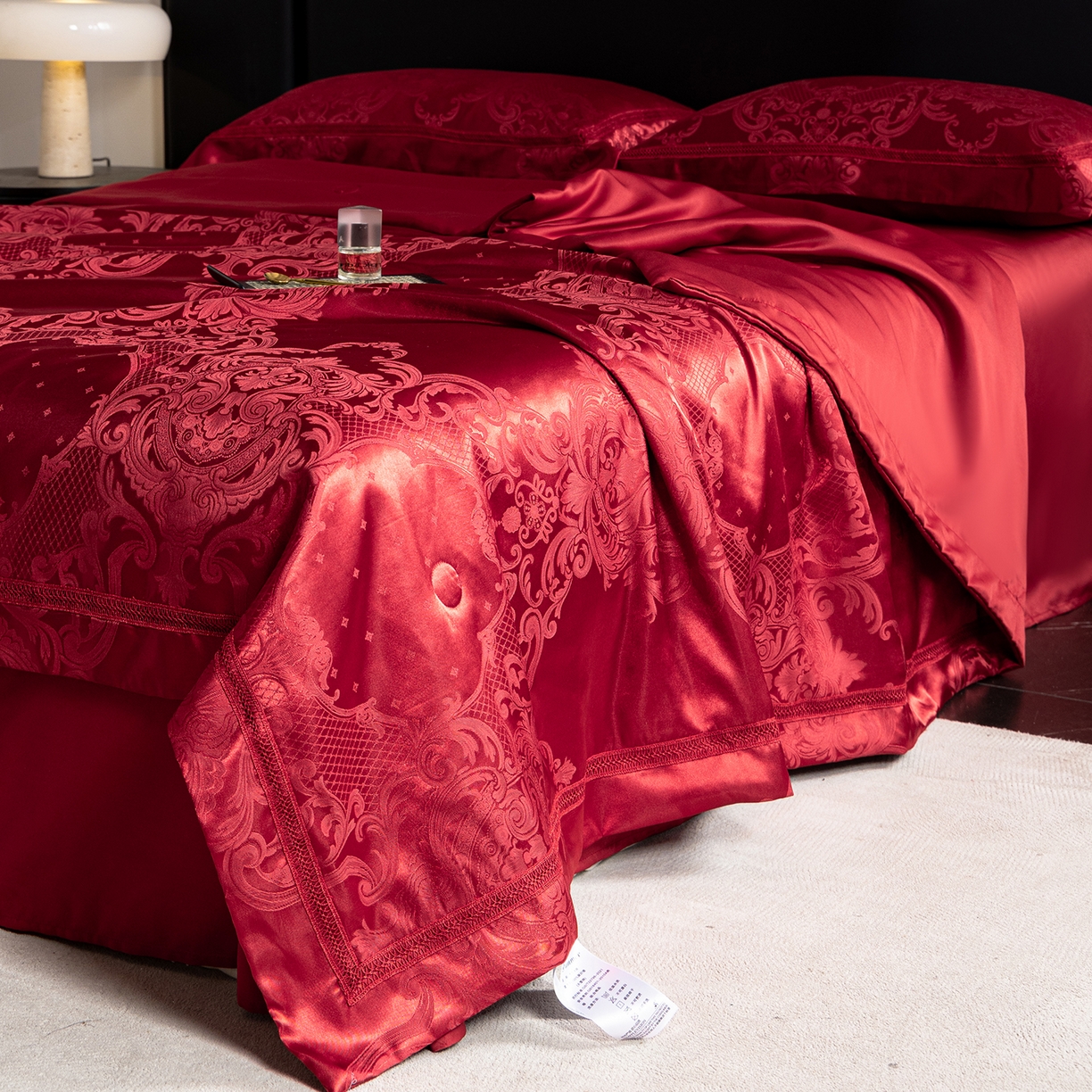 91家纺网 家纺一手货源 找家纺 置顶家纺 2026新款双面水洗天丝提花夏被四件套-维纳斯 维纳斯-酒红