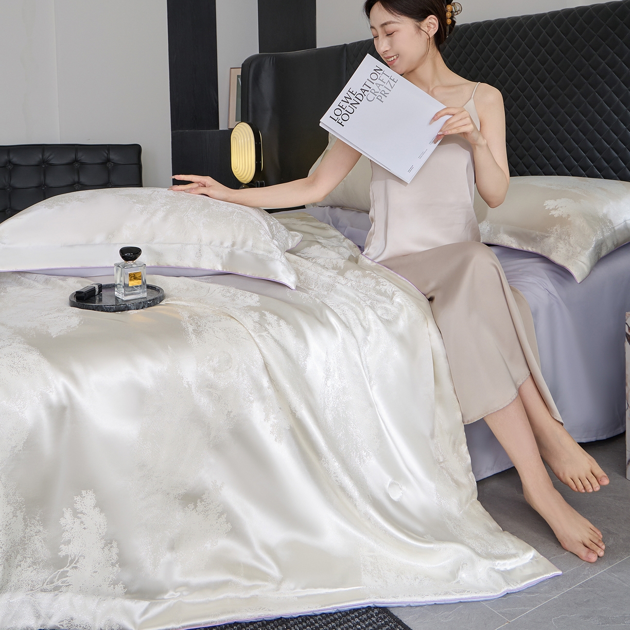 91家纺网 家纺一手货源 找家纺 置顶家纺 2026新款双面水洗天丝提花夏被四件套-欧若拉 欧若拉-奶白+香芋紫