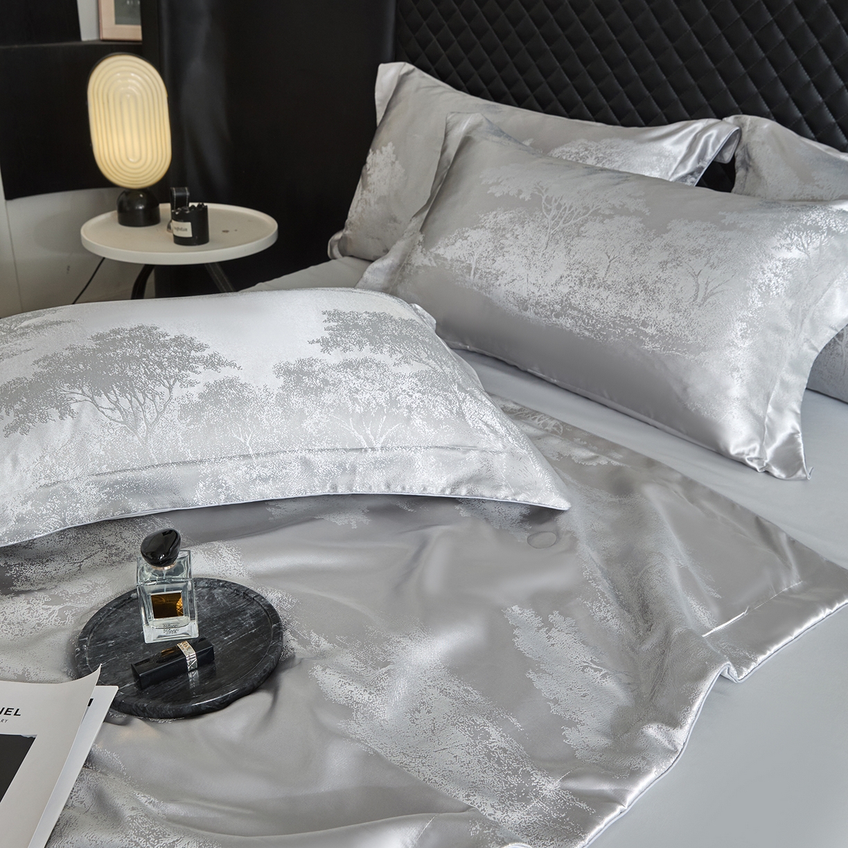 91家纺网 家纺一手货源 找家纺 置顶家纺 2026新款双面水洗天丝提花夏被四件套-欧若拉 欧若拉-山灰