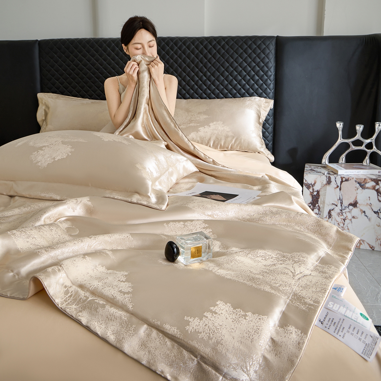 91家纺网 家纺一手货源 找家纺 置顶家纺 2026新款双面水洗天丝提花夏被四件套-欧若拉 欧若拉-浅香槟