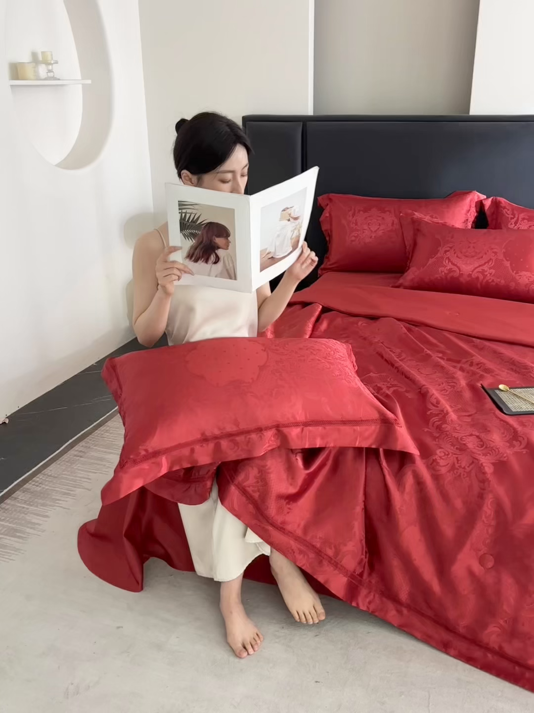 91家纺网 家纺一手货源 找家纺 置顶家纺 2026新款双面水洗天丝提花夏被四件套-维纳斯 维纳斯-酒红