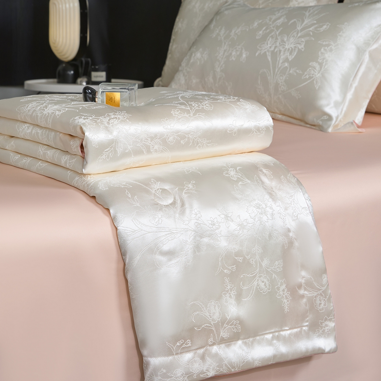 91家纺网 家纺一手货源 找家纺 （总）置顶家纺 2026新款双面水洗天丝提花夏被四件套-幸卉