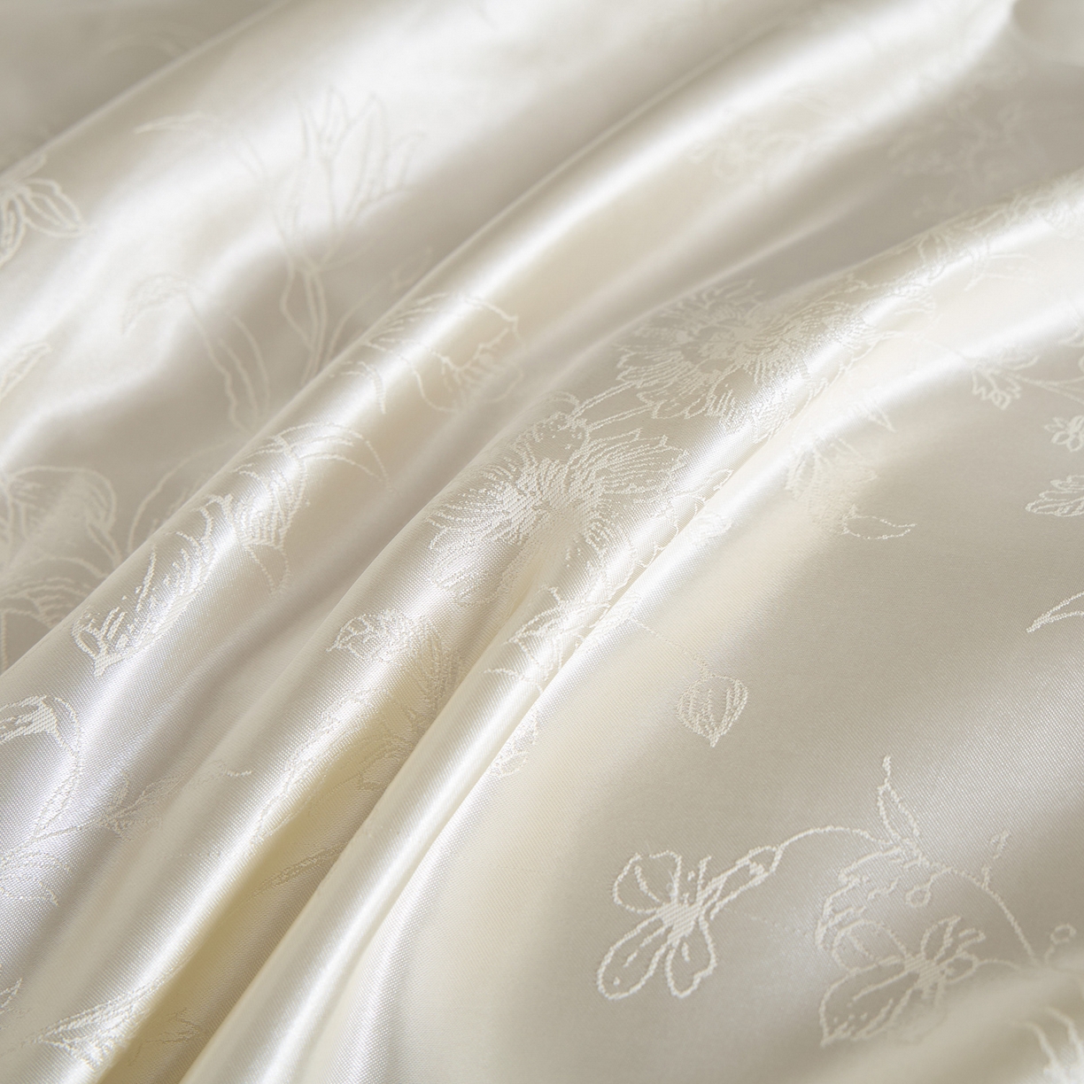 91家纺网 家纺一手货源 找家纺 置顶家纺 2026新款双面水洗天丝提花夏被四件套-幸卉 幸卉-奶昔白