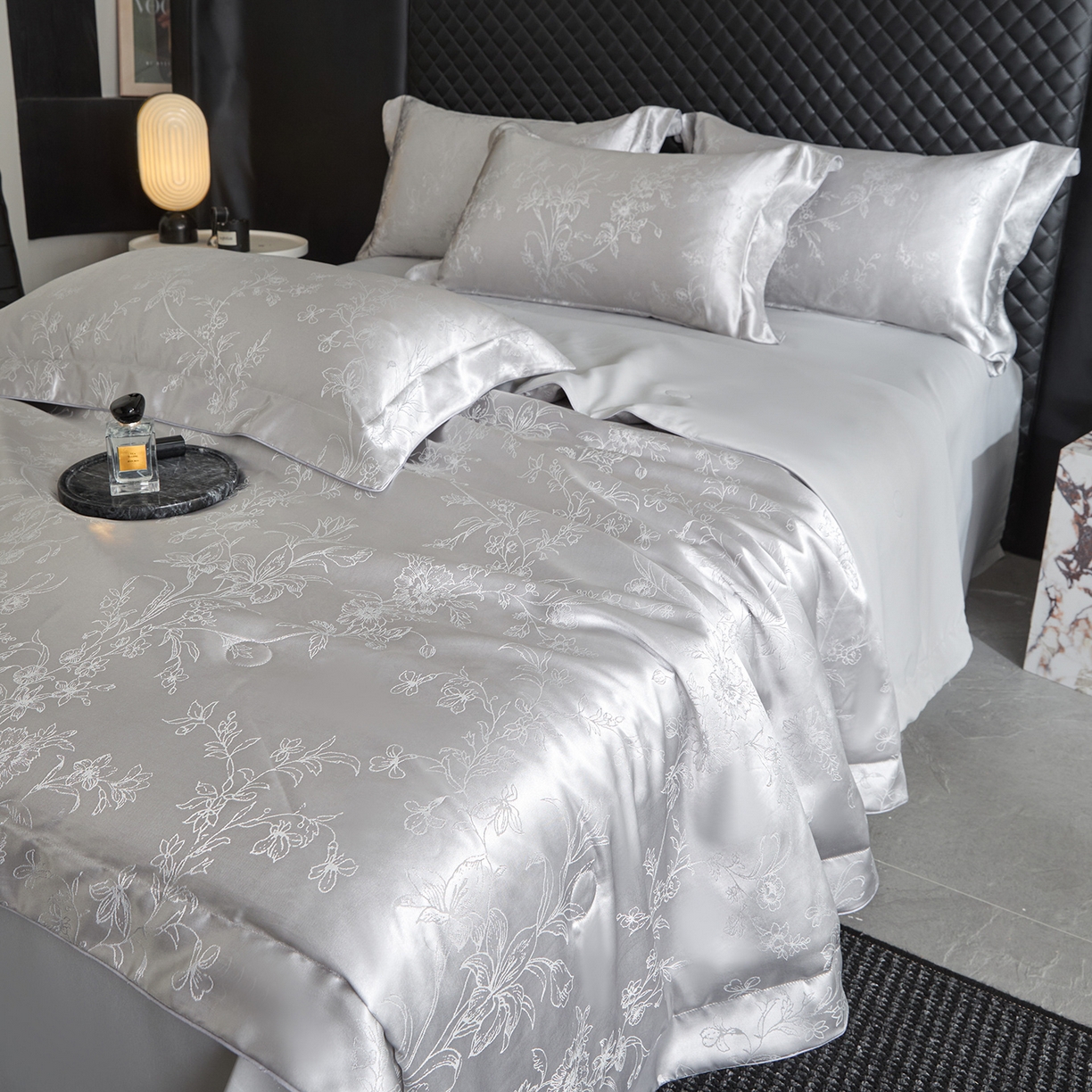 91家纺网 家纺一手货源 找家纺 置顶家纺 2026新款双面水洗天丝提花夏被四件套-幸卉 幸卉-山灰