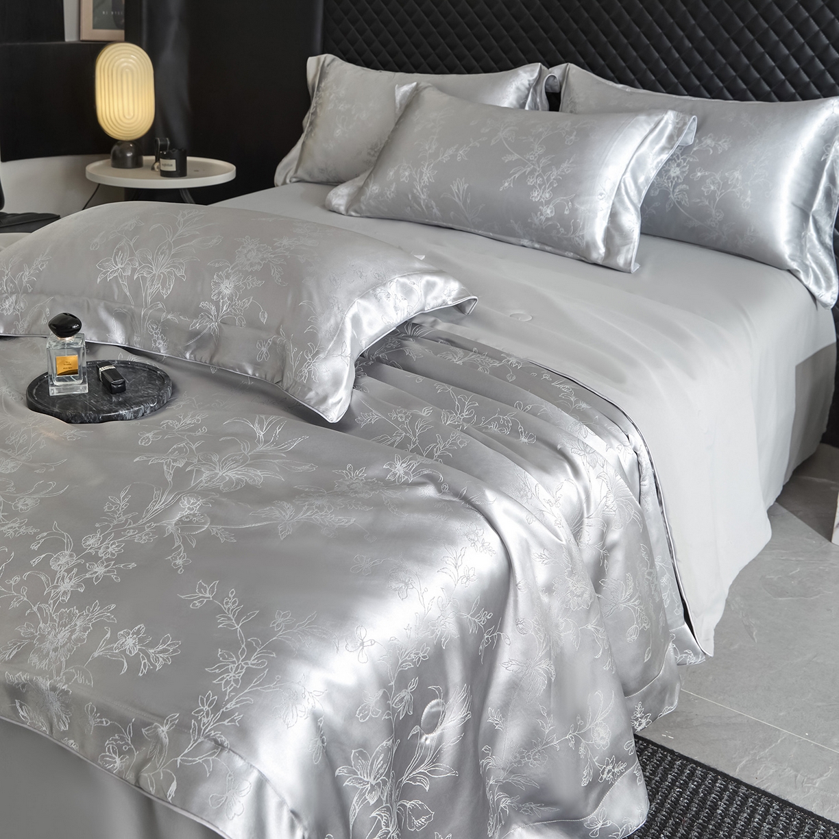 91家纺网 家纺一手货源 找家纺 置顶家纺 2026新款双面水洗天丝提花夏被四件套-幸卉 幸卉-高级灰