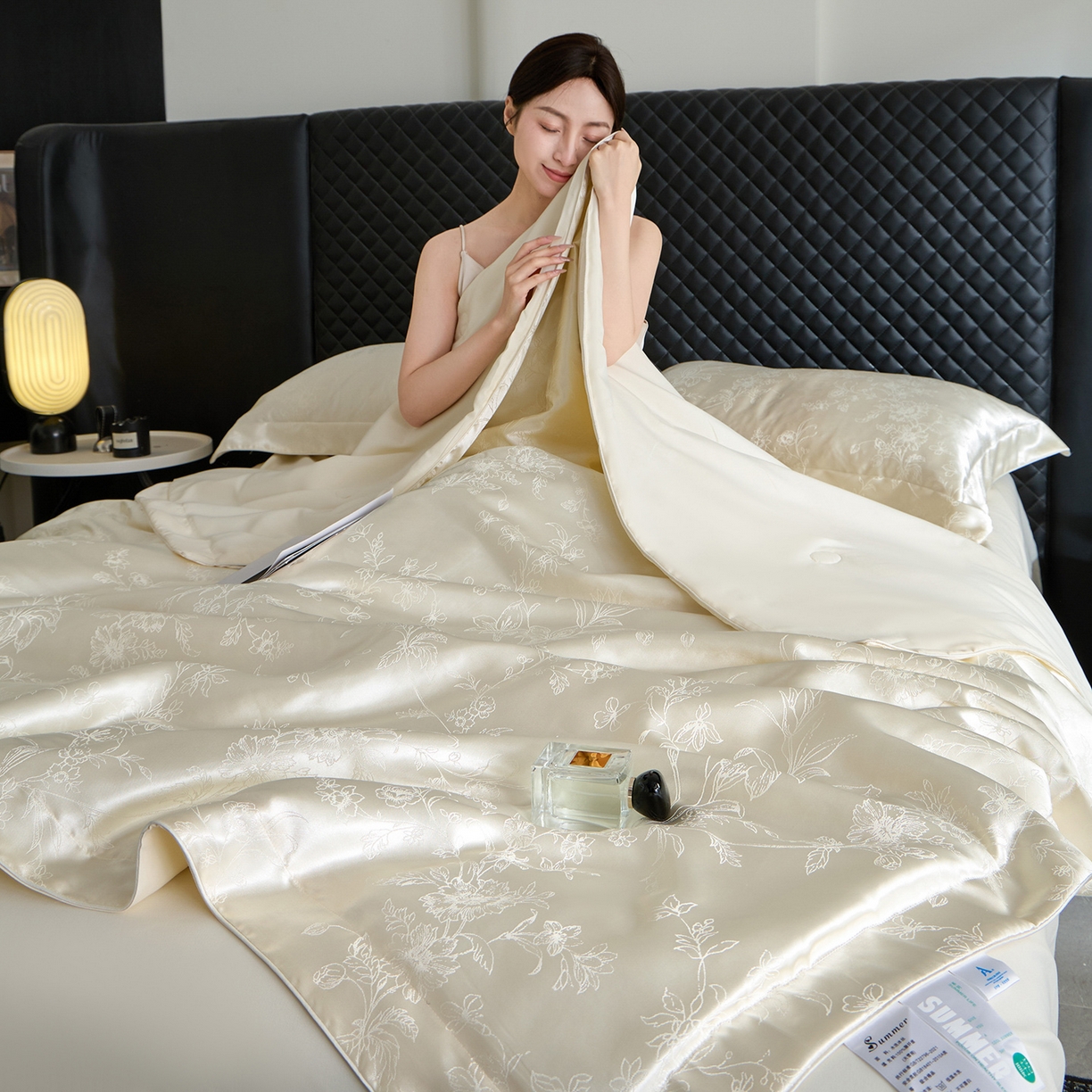 91家纺网 家纺一手货源 找家纺 置顶家纺 2026新款双面水洗天丝提花夏被四件套-幸卉 幸卉-奶昔白