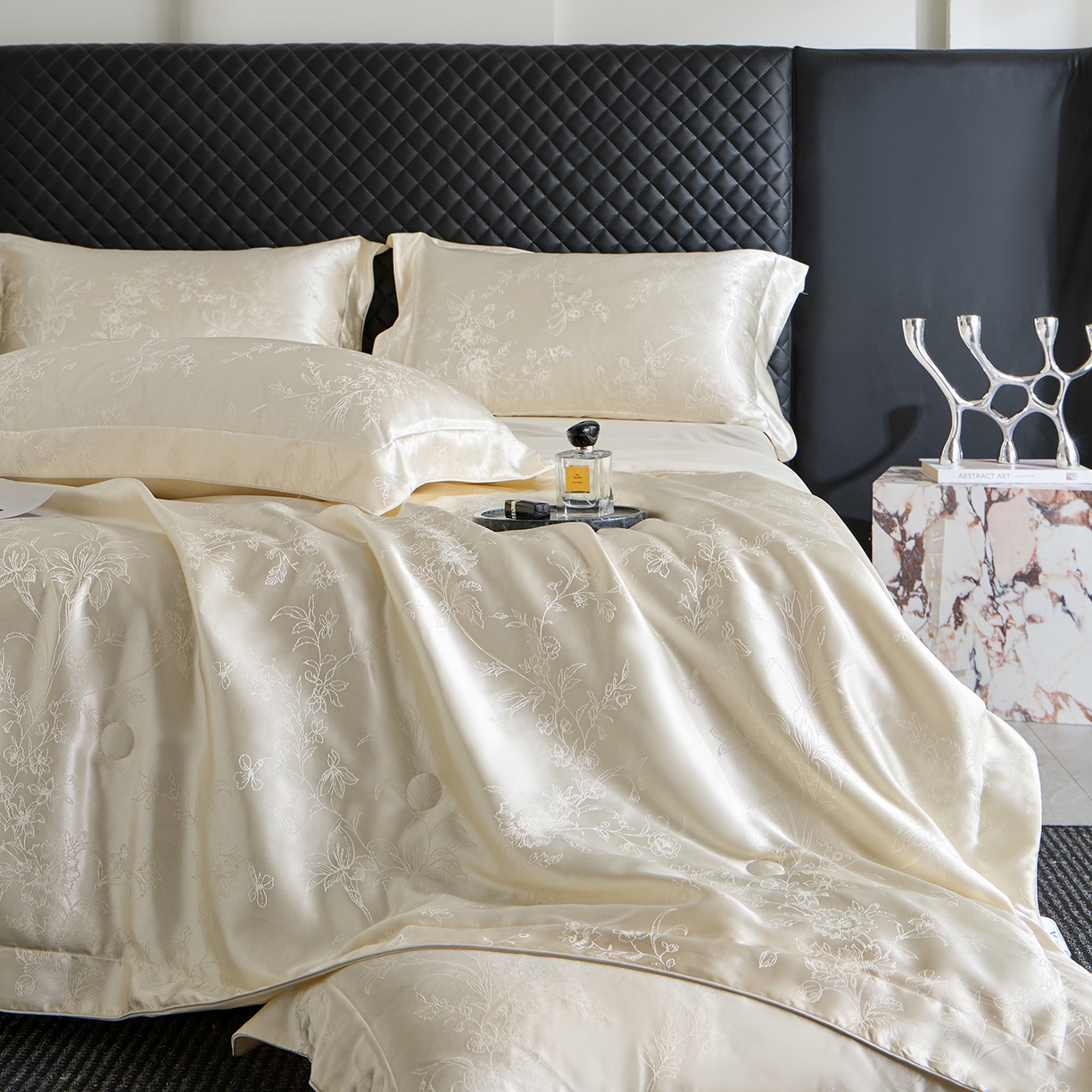 91家纺网 家纺一手货源 找家纺 置顶家纺 2026新款双面水洗天丝提花夏被四件套-幸卉 幸卉-奶昔白