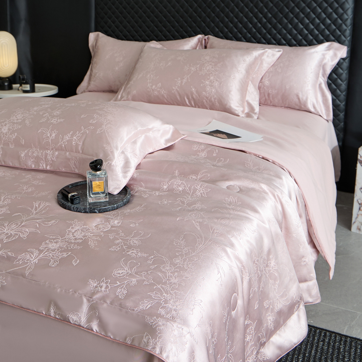 91家纺网 家纺一手货源 找家纺 置顶家纺 2026新款双面水洗天丝提花夏被四件套-幸卉 幸卉-浅豆沙