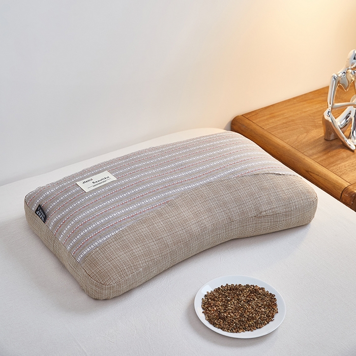 91家纺网 家纺一手货源 找家纺 （总）梦叶草 2026新款新款全棉色织提花拼色护颈荞麦枕  枕头枕芯