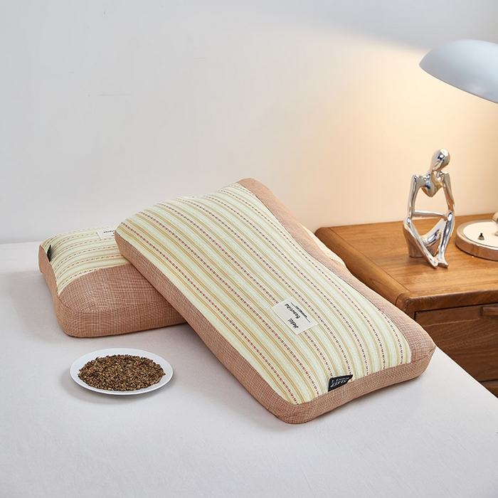 91家纺网 家纺一手货源 找家纺 梦叶草 2026新款新款全棉色织提花拼色护颈荞麦枕  枕头枕芯 全棉色织提花拼色护颈荞麦枕-黄色