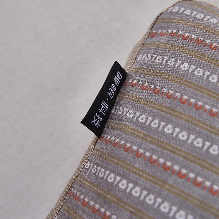 91家纺网 家纺一手货源 找家纺 梦叶草 2026新款新款全棉色织提花拼色护颈荞麦枕  枕头枕芯 全棉色织提花拼色护颈荞麦枕-咖色