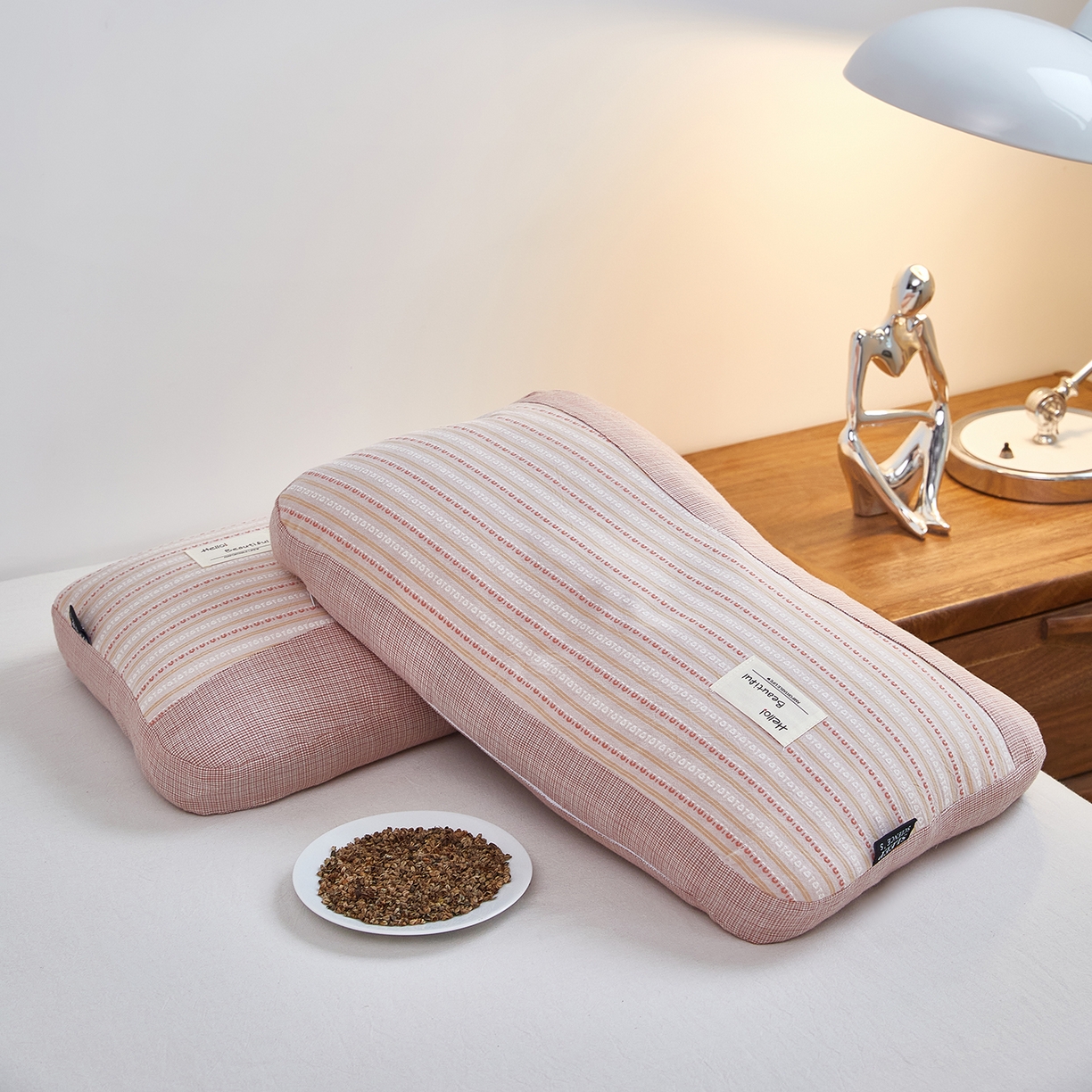 91家纺网 家纺一手货源 找家纺 梦叶草 2026新款新款全棉色织提花拼色护颈荞麦枕  枕头枕芯 全棉色织提花拼色护颈荞麦枕-粉色