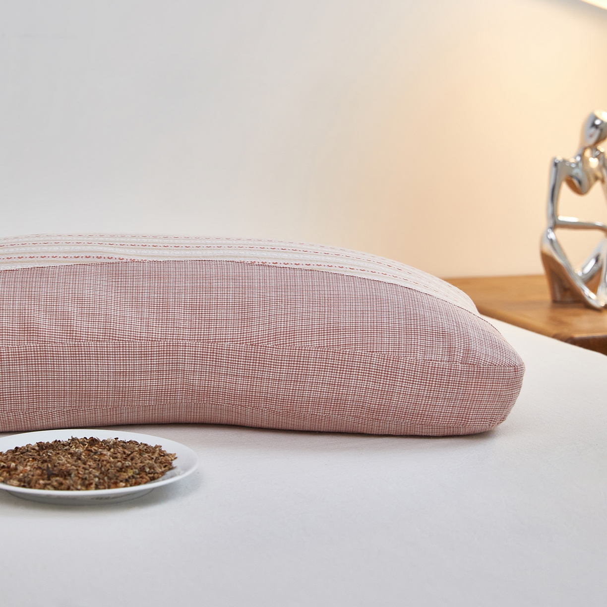 91家纺网 家纺一手货源 找家纺 梦叶草 2026新款新款全棉色织提花拼色护颈荞麦枕  枕头枕芯 全棉色织提花拼色护颈荞麦枕-粉色