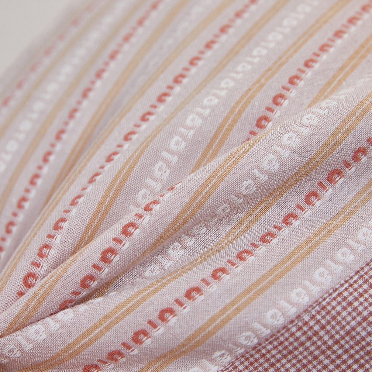 91家纺网 家纺一手货源 找家纺 梦叶草 2026新款新款全棉色织提花拼色护颈荞麦枕  枕头枕芯 全棉色织提花拼色护颈荞麦枕-粉色