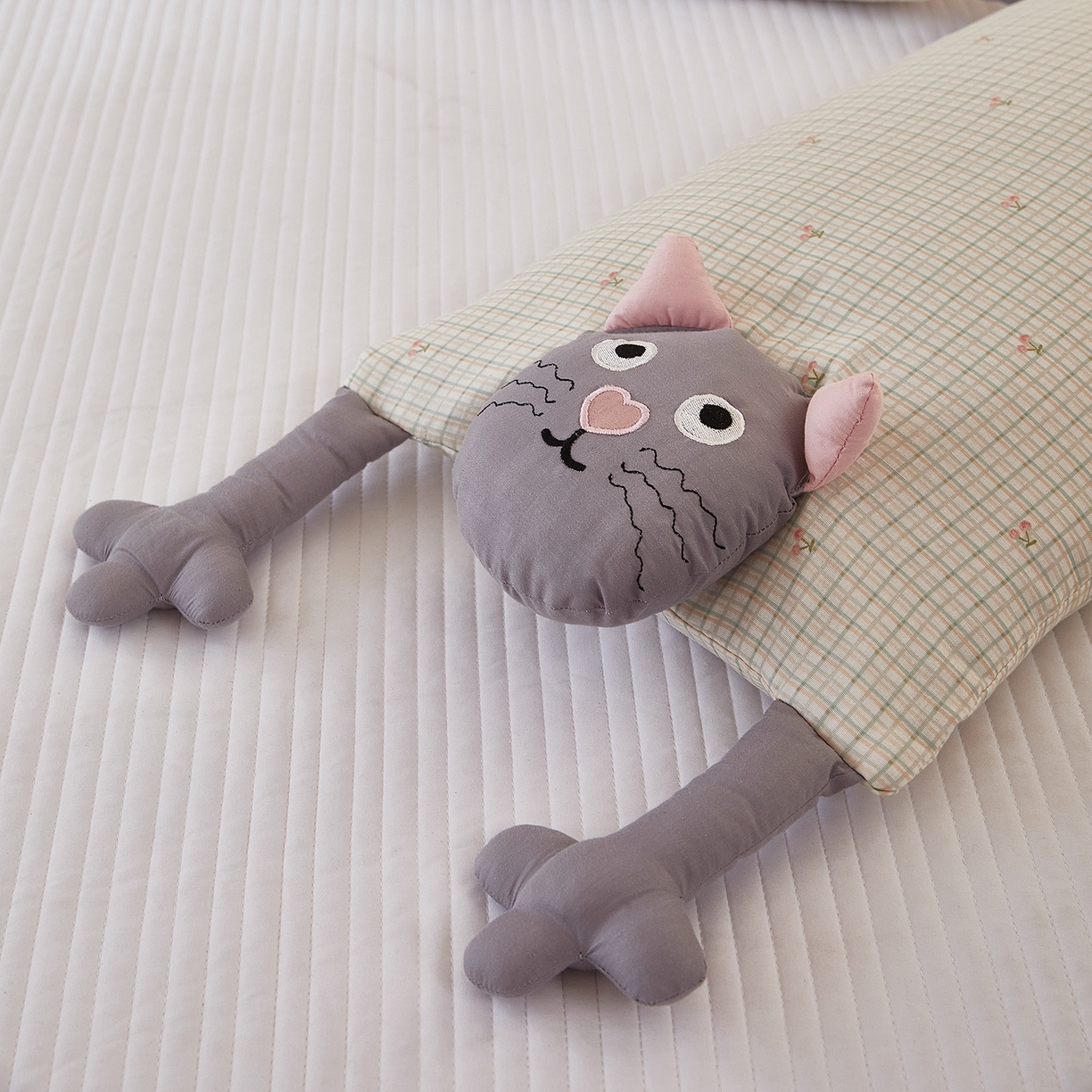 91家纺网 家纺一手货源 找家纺 梦叶草 2026新款全棉萌趣猫咪荞麦枕 萌趣猫咪-灰脸