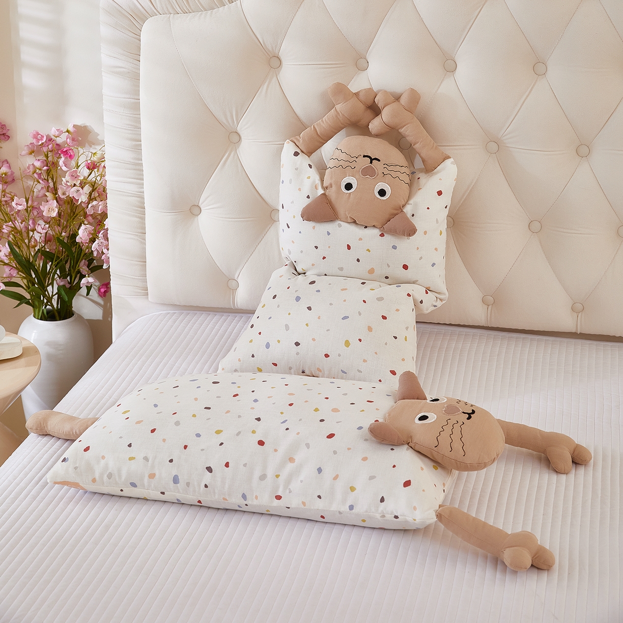 91家纺网 家纺一手货源 找家纺 梦叶草 2026新款全棉萌趣猫咪荞麦枕 萌趣猫咪-卡其脸