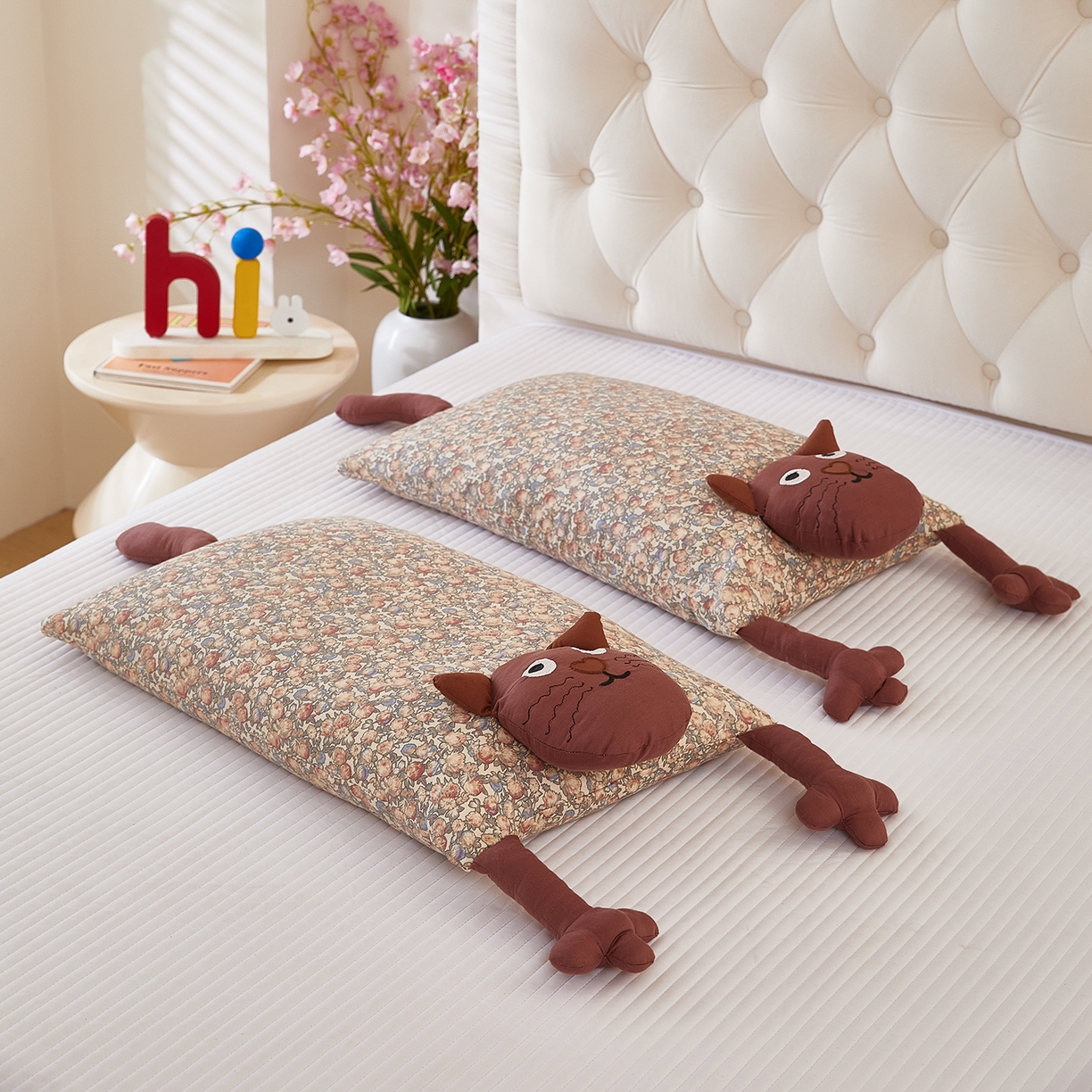 91家纺网 家纺一手货源 找家纺 梦叶草 2026新款全棉萌趣猫咪荞麦枕 萌趣猫咪-咖脸