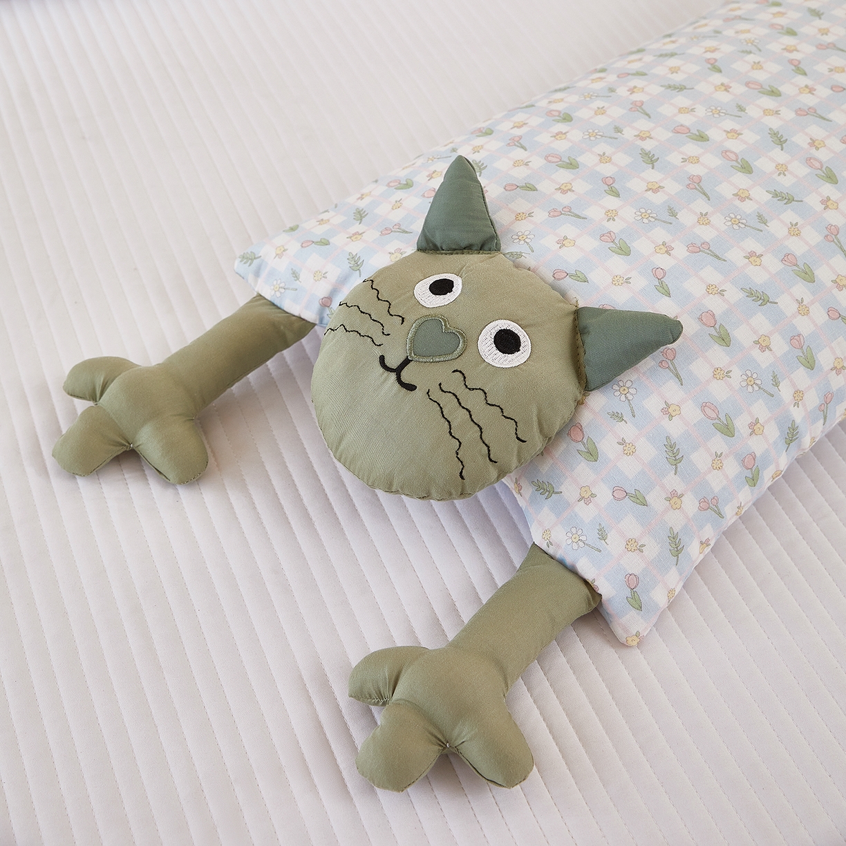 91家纺网 家纺一手货源 找家纺 梦叶草 2026新款全棉萌趣猫咪荞麦枕 萌趣猫咪-绿脸