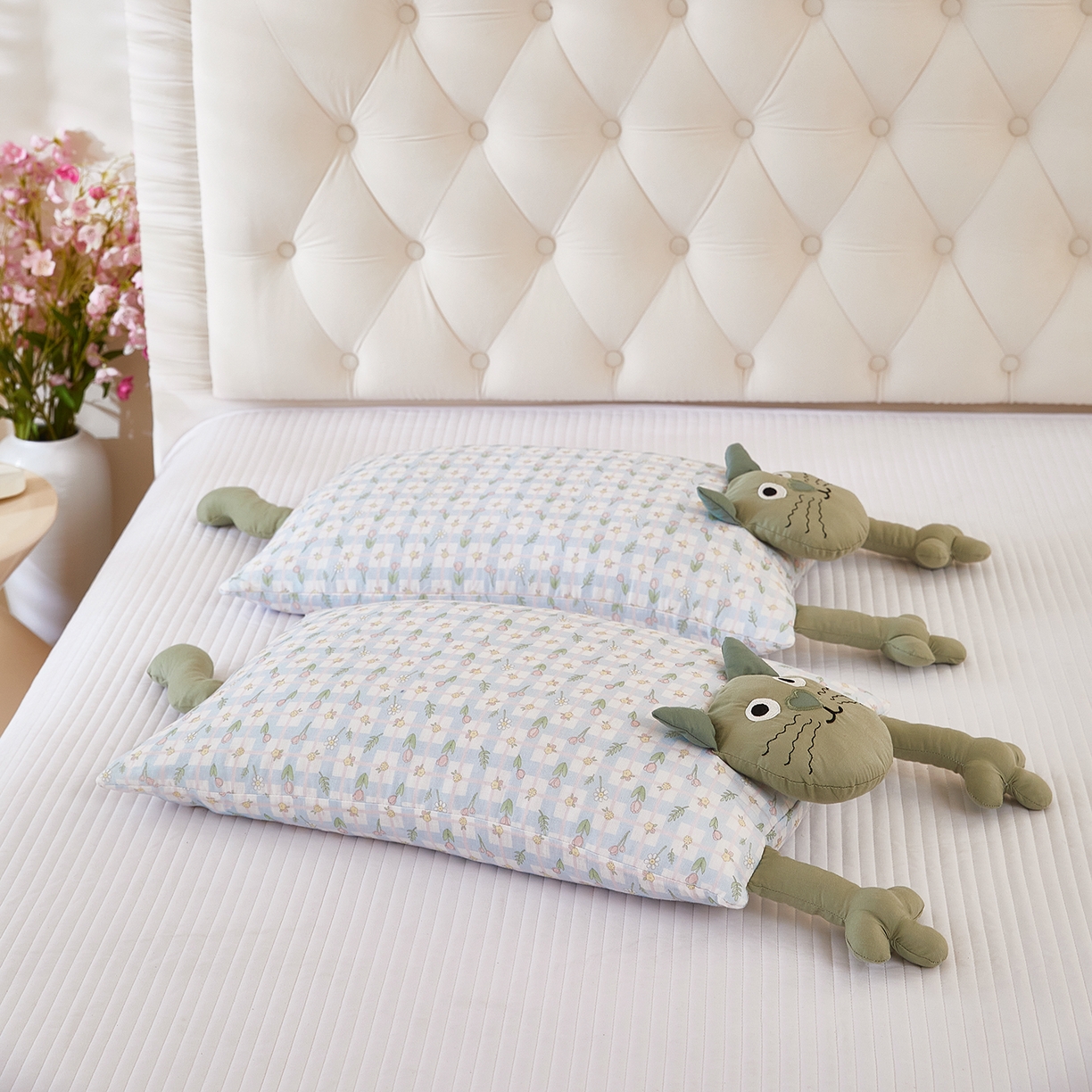 91家纺网 家纺一手货源 找家纺 梦叶草 2026新款全棉萌趣猫咪荞麦枕 萌趣猫咪-绿脸