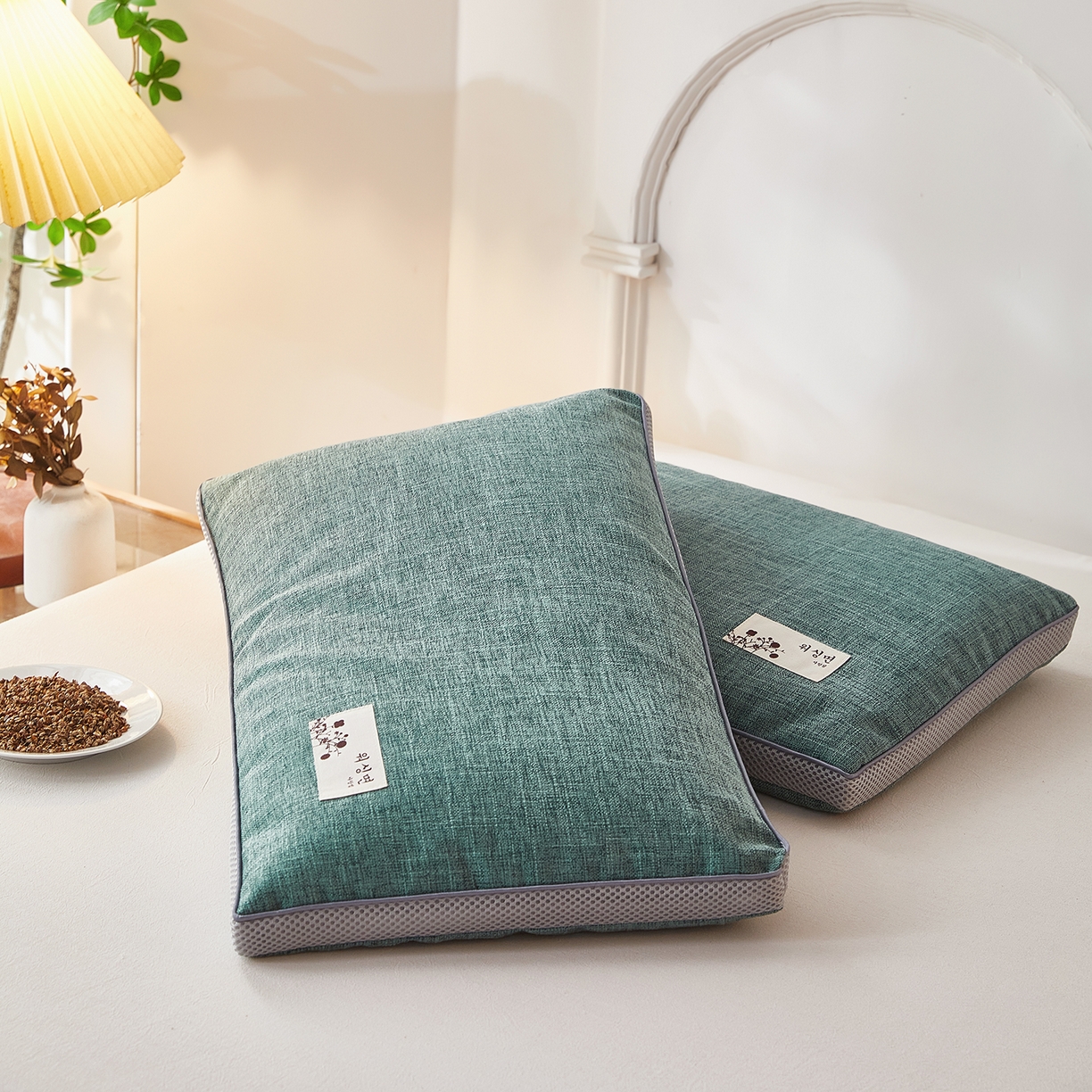 91家纺网 家纺一手货源 找家纺 梦叶草 2026新款棉麻贴布绣透气立体网荞麦枕  枕头枕芯 棉麻透气荞麦枕-绿色